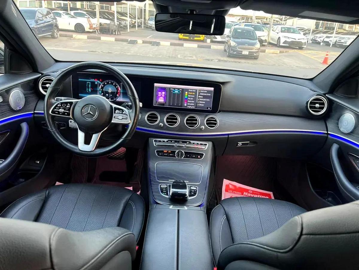 Mercedes benz E300 Model 2019-3-3