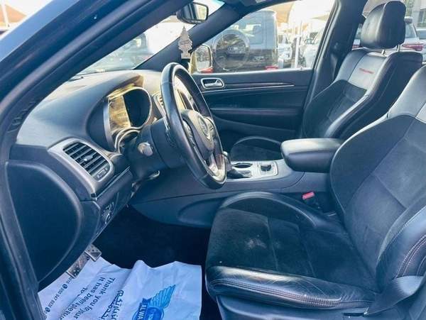 Jeep Grand Cherokee Limited 5.7L (350 HP)