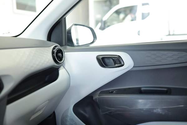 HYUNDAI GRAND i10 MODEL 2026 GCC SPECS