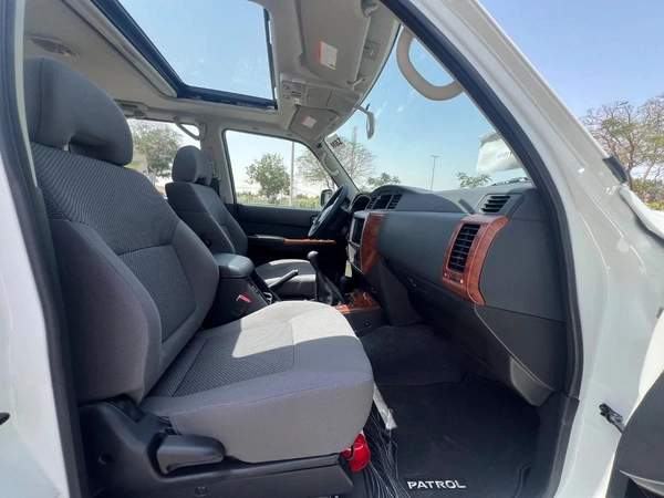Nissan Patrol Safari Safari 4.8L M/T
