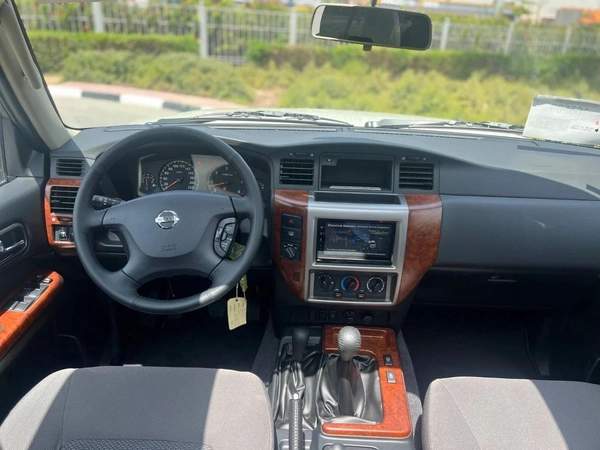 Nissan Patrol Safari Safari 4.8L M/T