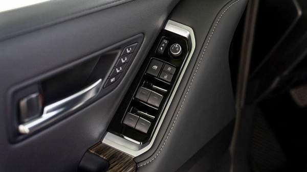 Toyota Land Cruiser LC300 VXR 3.5L PETROL TWIN TURPO MY2025