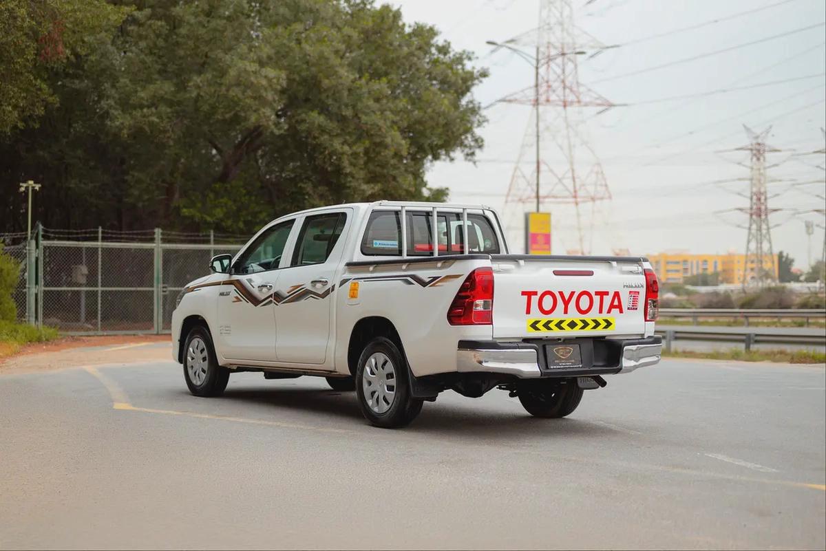 Hilux | Double Cabin 4x2 | Automatic | GCC Specs | Ref#T51049-3-3
