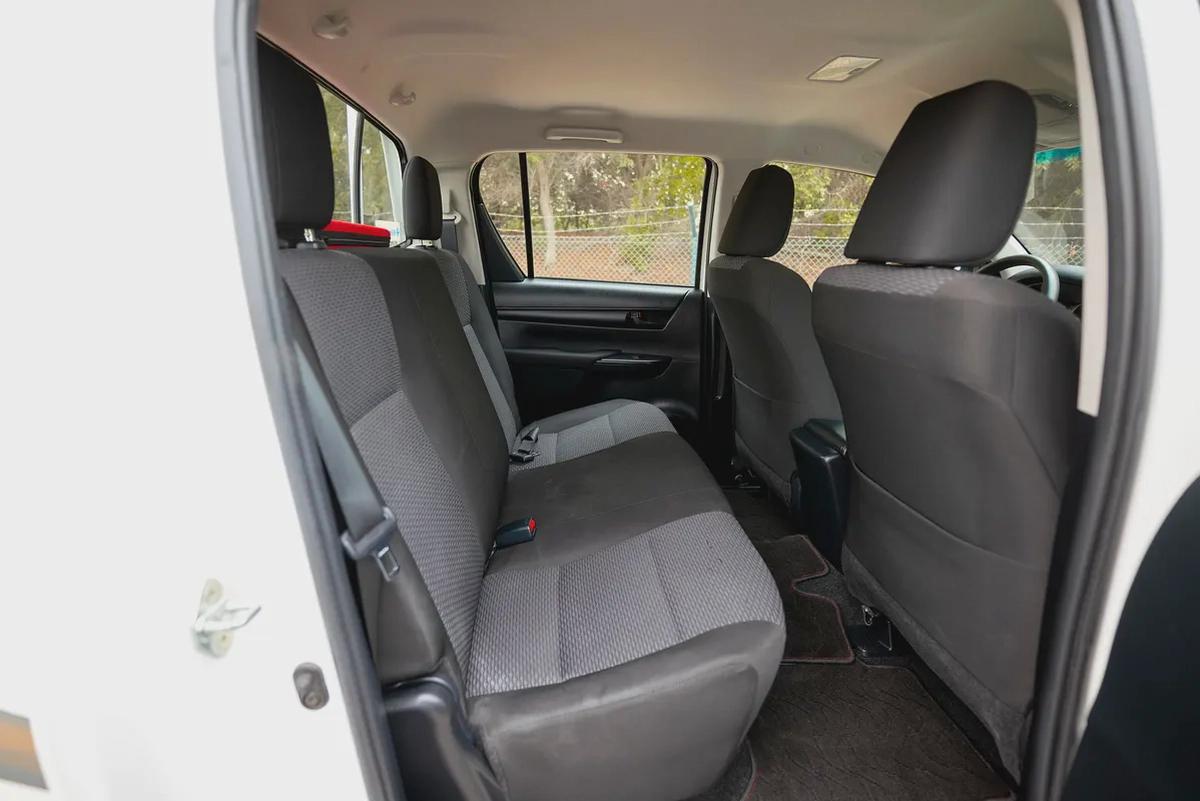 Hilux | Double Cabin 4x2 | Automatic | GCC Specs | Ref#T51049-12-12