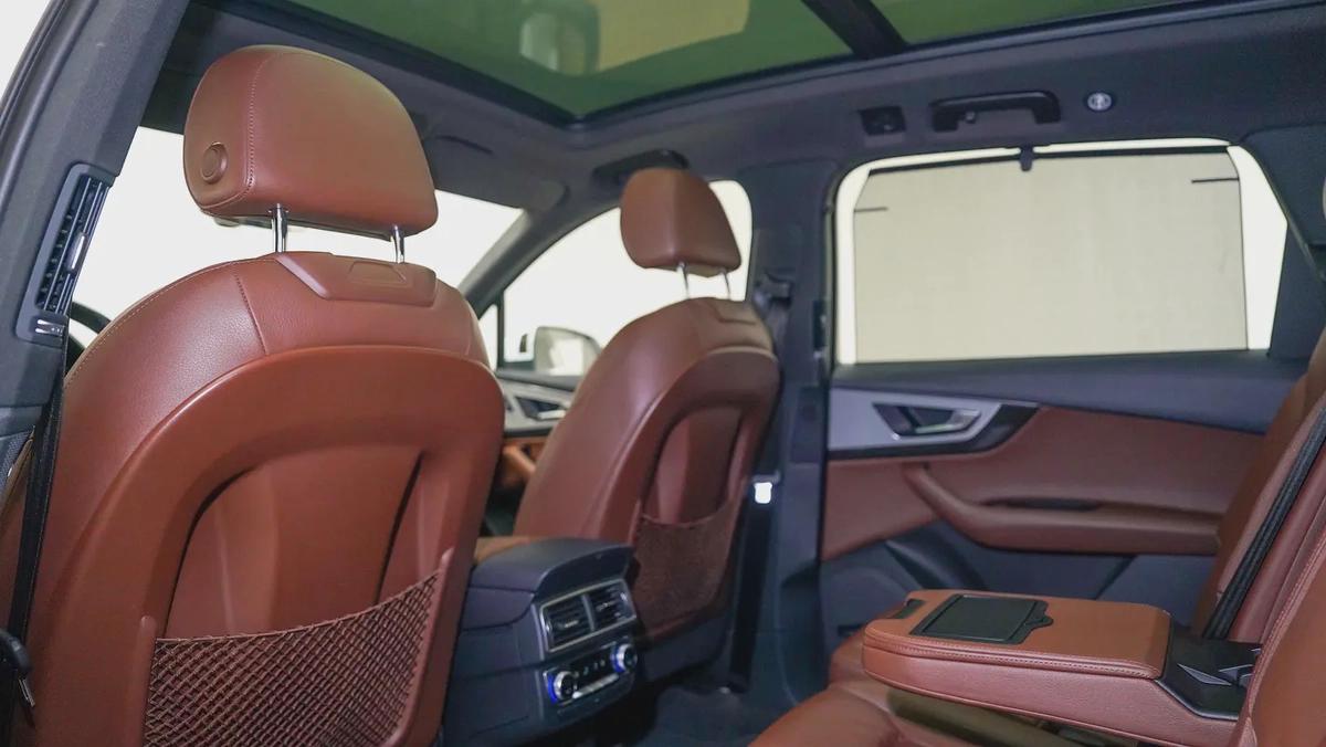 Special Offer | AED 3,207 PM | Low KM, Up to 3 Years Warranty Service | Q7 TFSI Quattro S Line-4-4