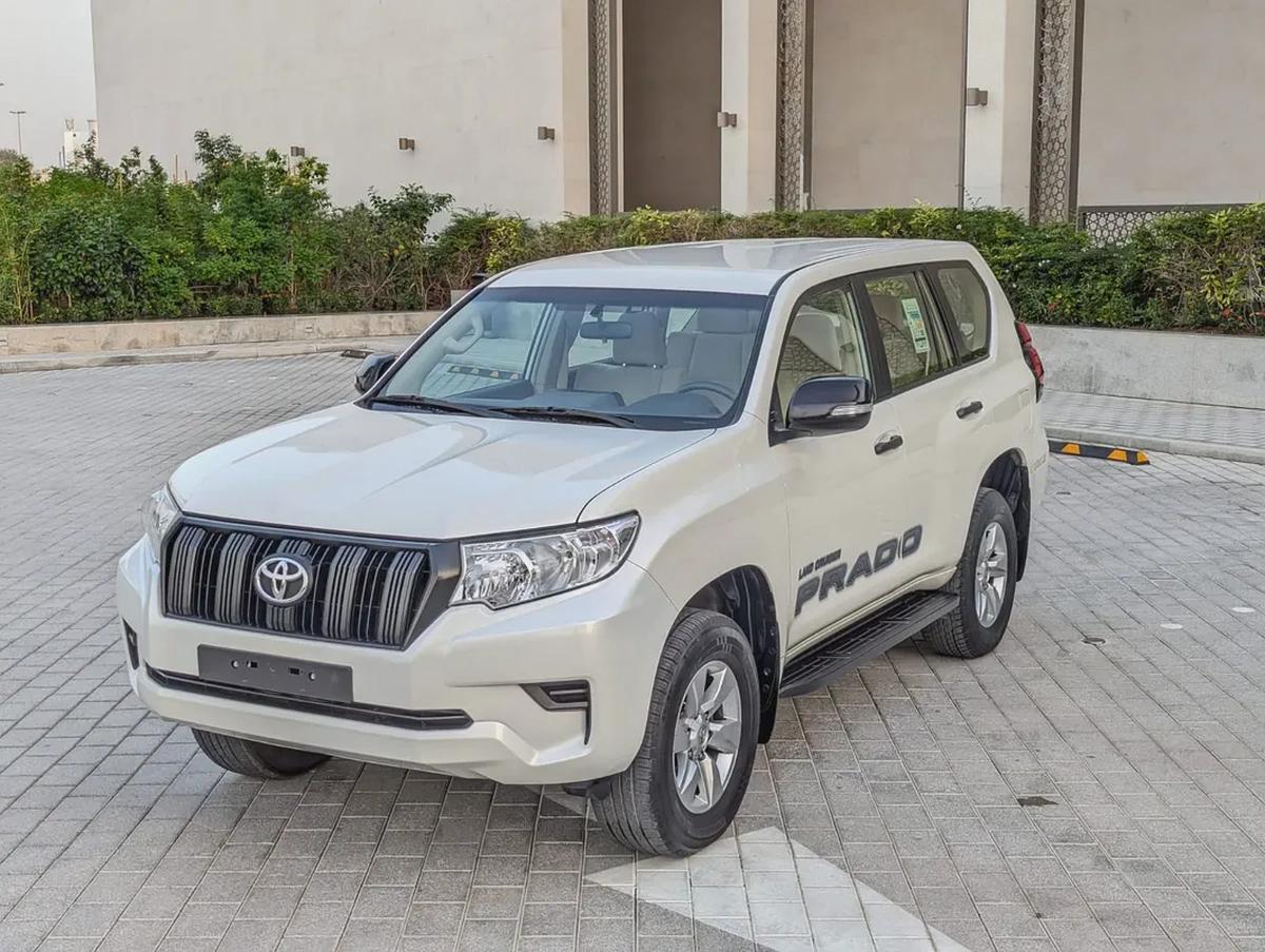 TOYOTA PRADO 2023 V4 2.7L ORIGINAL PAINT LOW MILEAGE IN EXCELLENT CONDITION-1-1