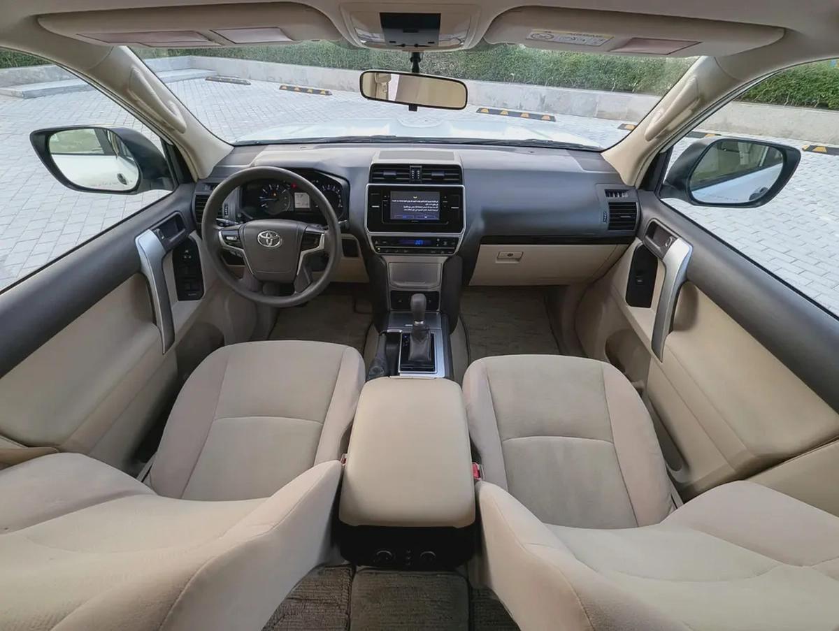 TOYOTA PRADO 2023 V4 2.7L ORIGINAL PAINT LOW MILEAGE IN EXCELLENT CONDITION-2-2