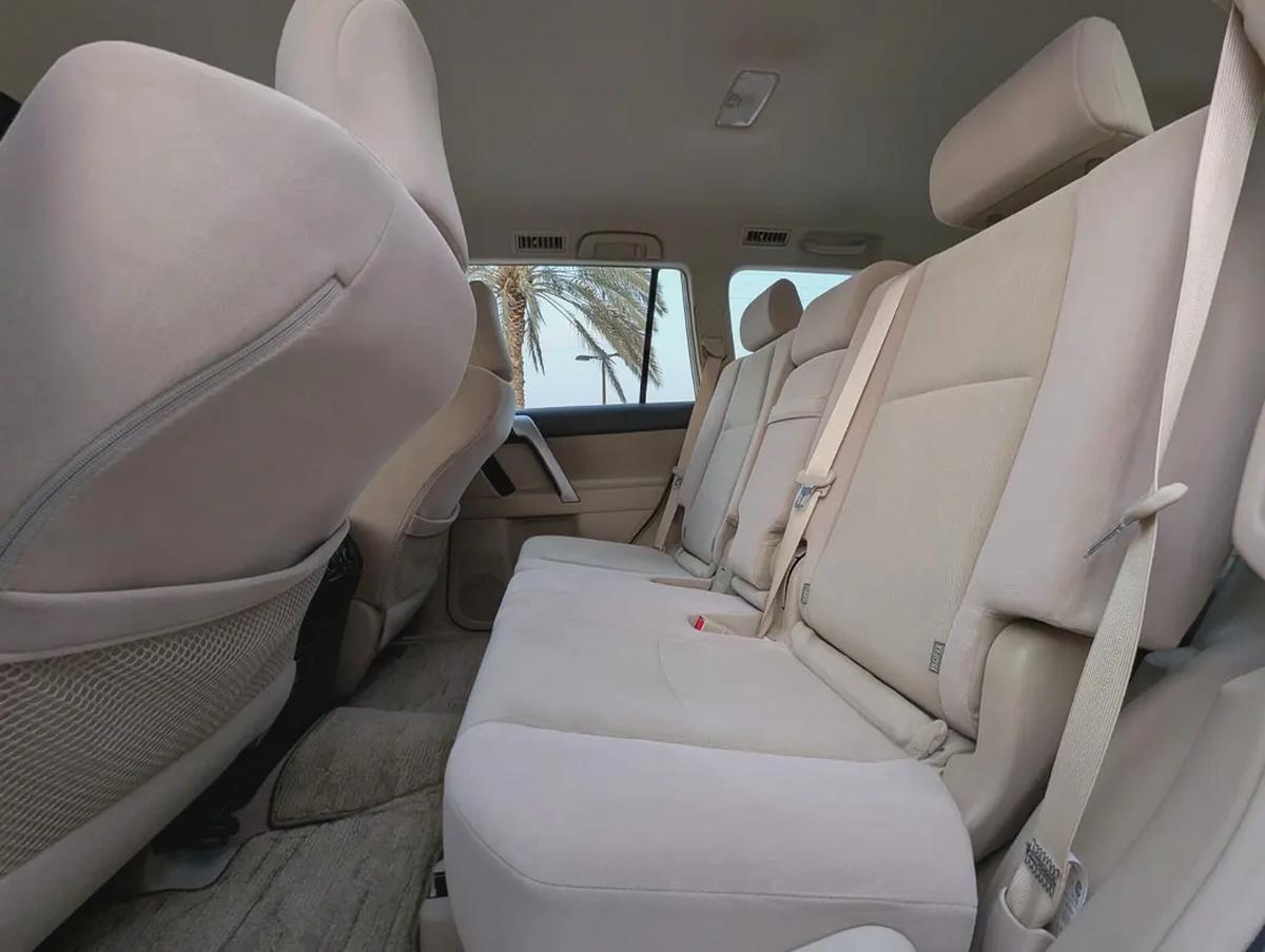 TOYOTA PRADO 2023 V4 2.7L ORIGINAL PAINT LOW MILEAGE IN EXCELLENT CONDITION-5-5