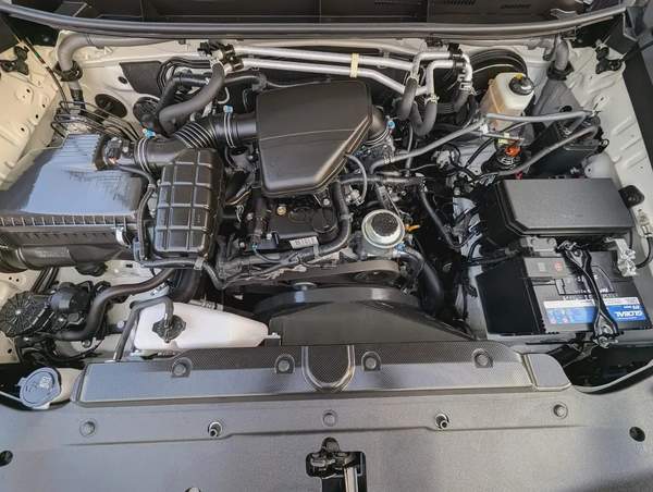 TOYOTA PRADO 2023 V4 2.7L ORIGINAL PAINT LOW MILEAGE IN EXCELLENT CONDITION