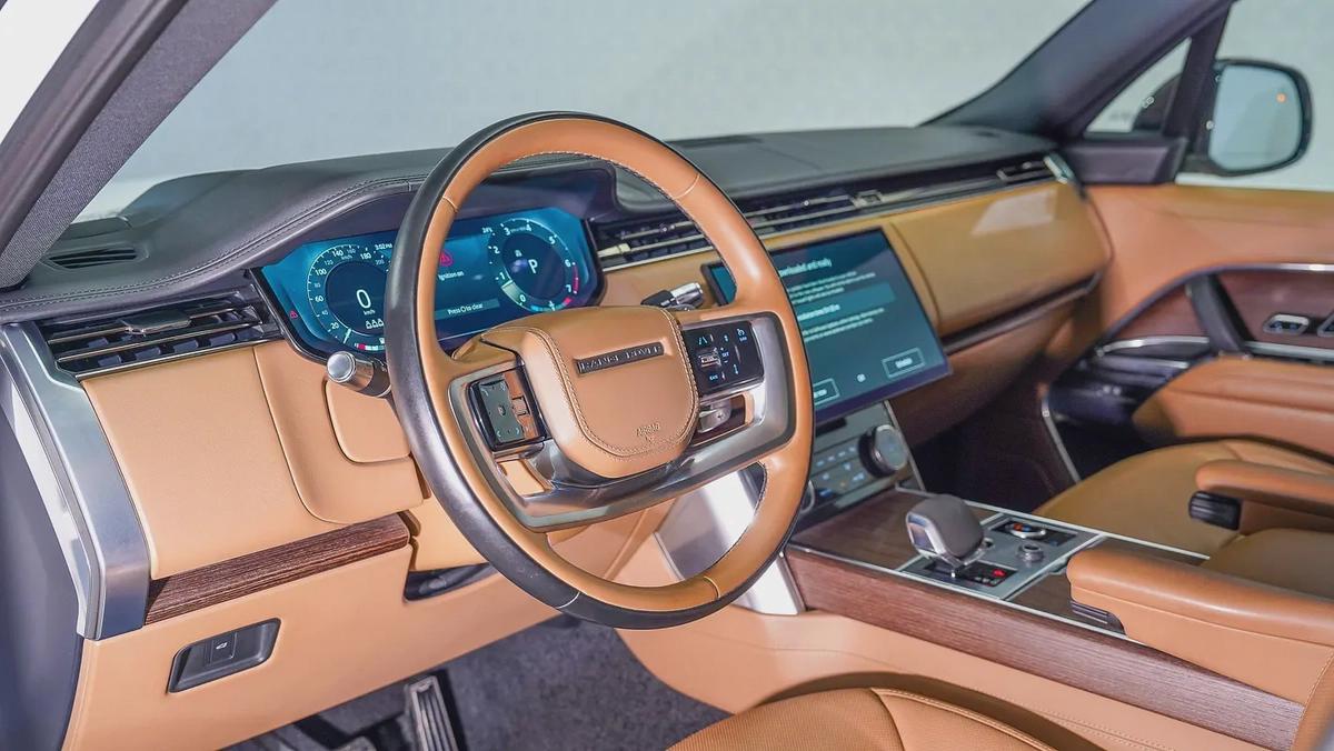 Special Offer | AED 7,170 PM | Special Color, 23in Wheels | P530 HSE Long-3-3