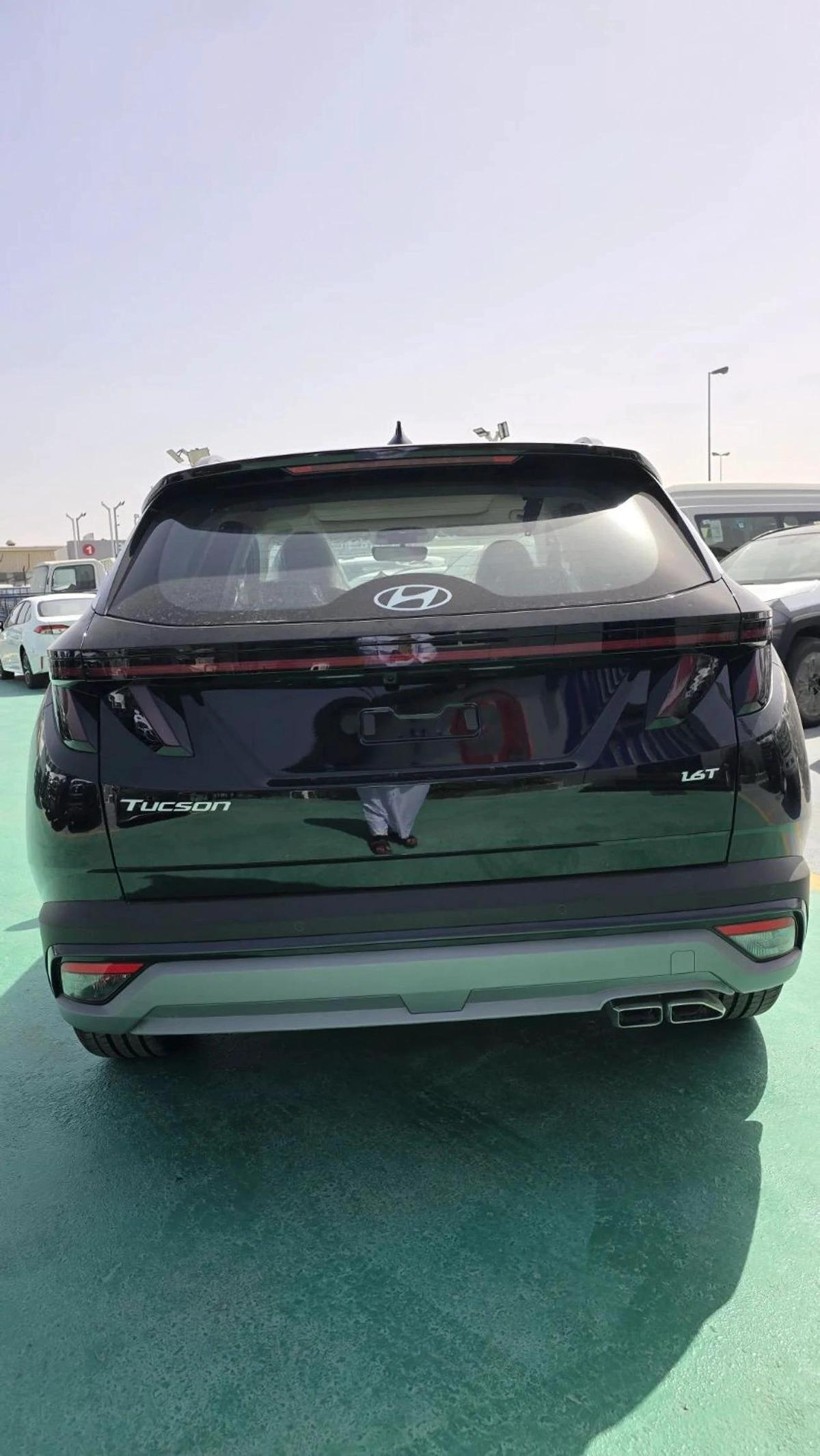 Hyundai Tucson Comfort 1.6L (178 HP)-4-4