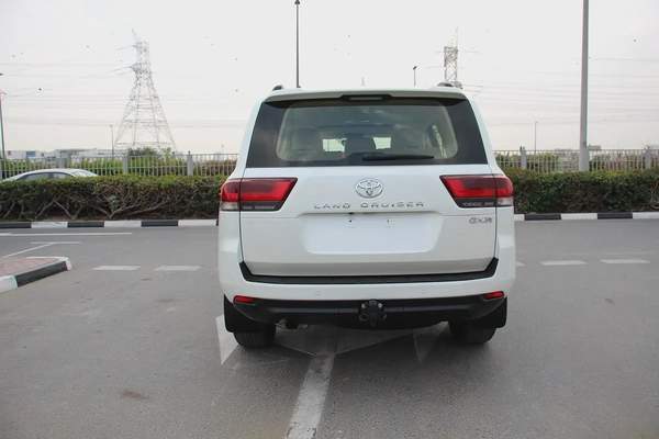 Free Offers Toyota Land Cruiser Gxr V6 4.0L Sunroof Gcc ( 2870x 60 ) With Without Downpayme