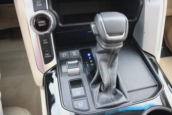 Free Offers Toyota Land Cruiser Gxr V6 4.0L Sunroof Gcc ( 2870x 60 ) With Without Downpayme