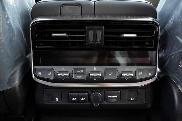 Toyota Land Cruiser VXR