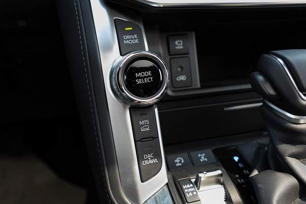 Toyota Land Cruiser VXR