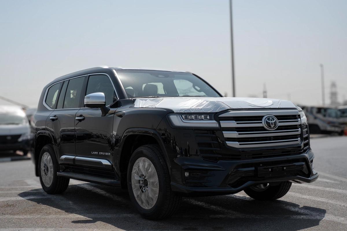 Toyota Land Cruiser VXR-11-11