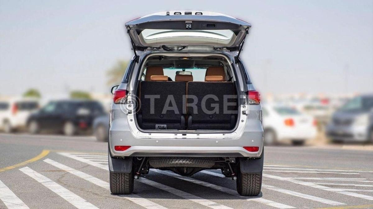 Toyota Fortuner FORTUNER 2.7L 4WD-8-8