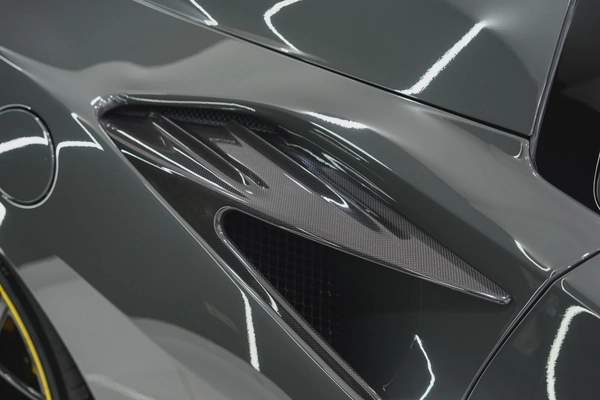 Ferrari F8 Spider Mansory