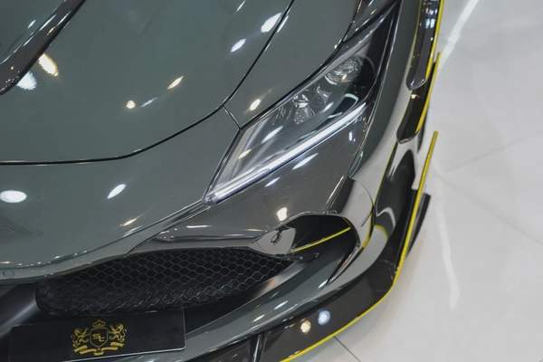 Ferrari F8 Spider Mansory