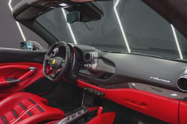 Ferrari F8 Spider Mansory