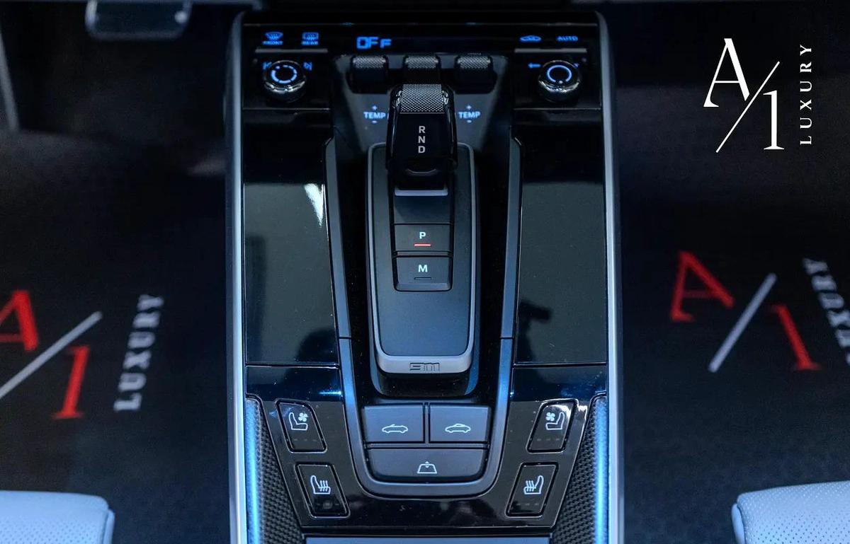 2022 Porsche 911 Turbo S, Sport Chrono Package, Full Service History Warranty Until 2027, GCC Spec-1-1