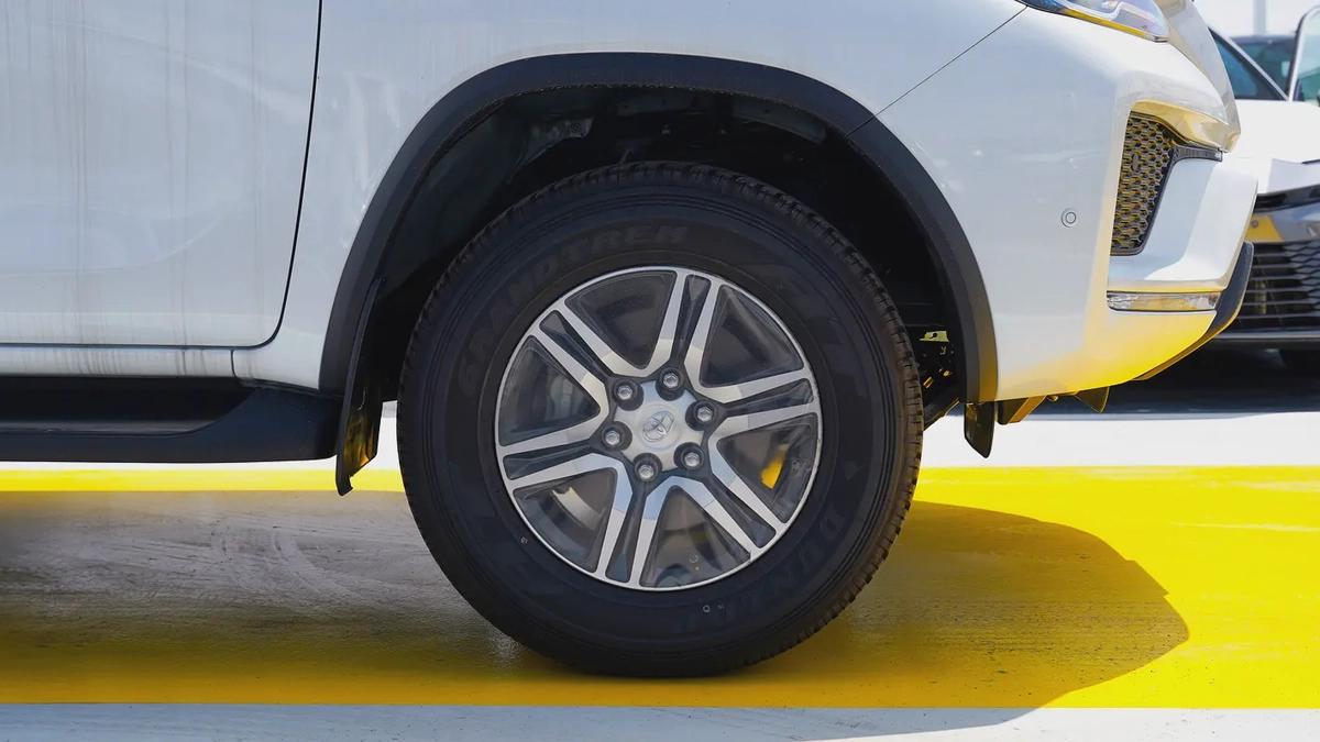 2026 Toyota Fortuner EXR - GCC Specs - Brand New!-4-4