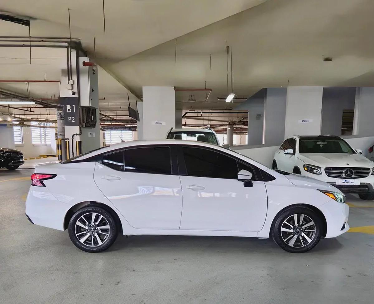 FULLY LOADED 5 cameras II 2023 Nissan Sunny Platinum II GCC Specs II MINT Condition-3-3