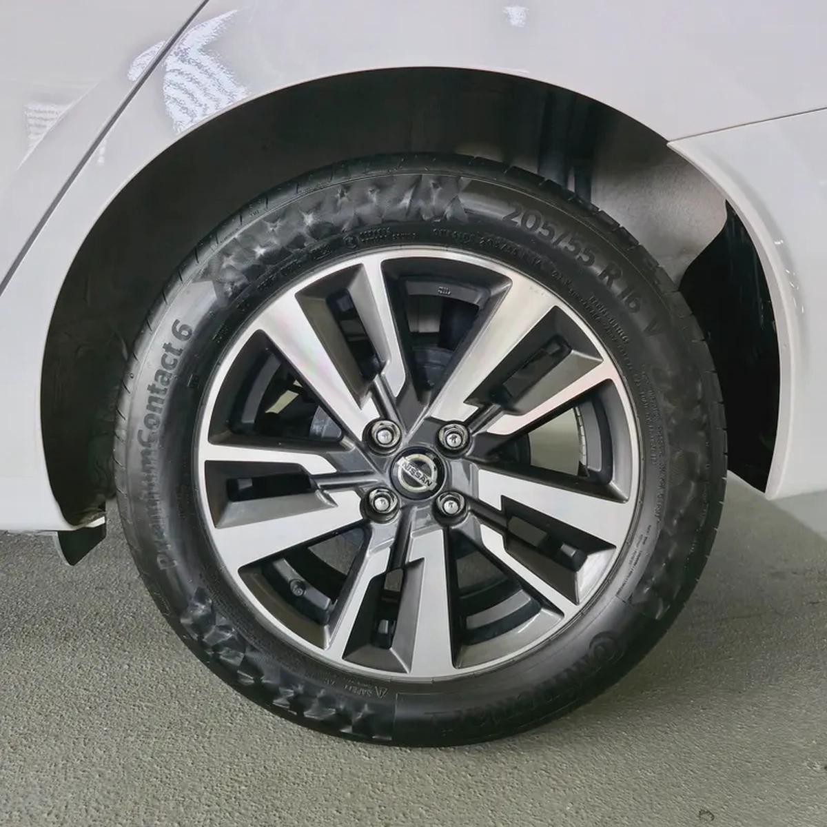 FULLY LOADED 5 cameras II 2023 Nissan Sunny Platinum II GCC Specs II MINT Condition-6-6