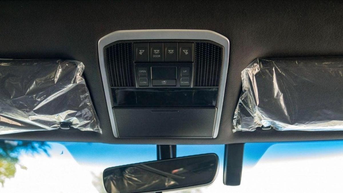 Toyota Land Cruiser GR SPORT 3.3D AT MY2023 – BLACK-10-10
