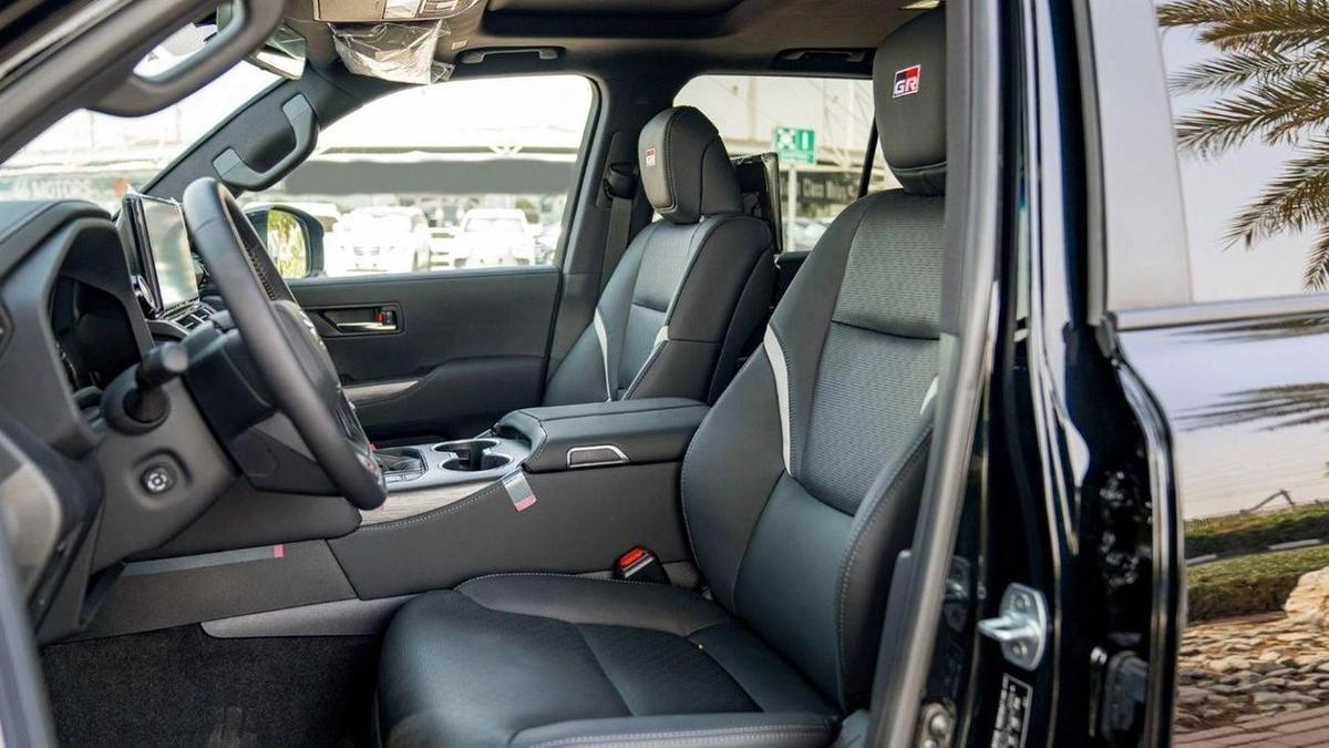 Toyota Land Cruiser GR SPORT 3.3D AT MY2023 – BLACK-16-16