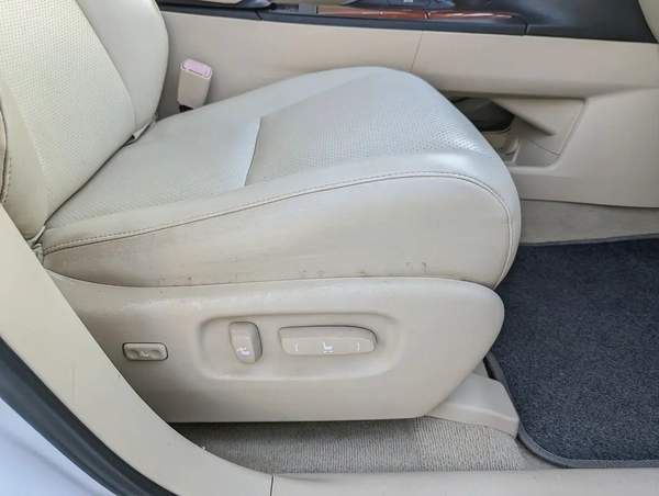 Lexus RX 350 Premier 2011 - American Specs Perfect Condition Inside Out Low KM Family Luxury SUV