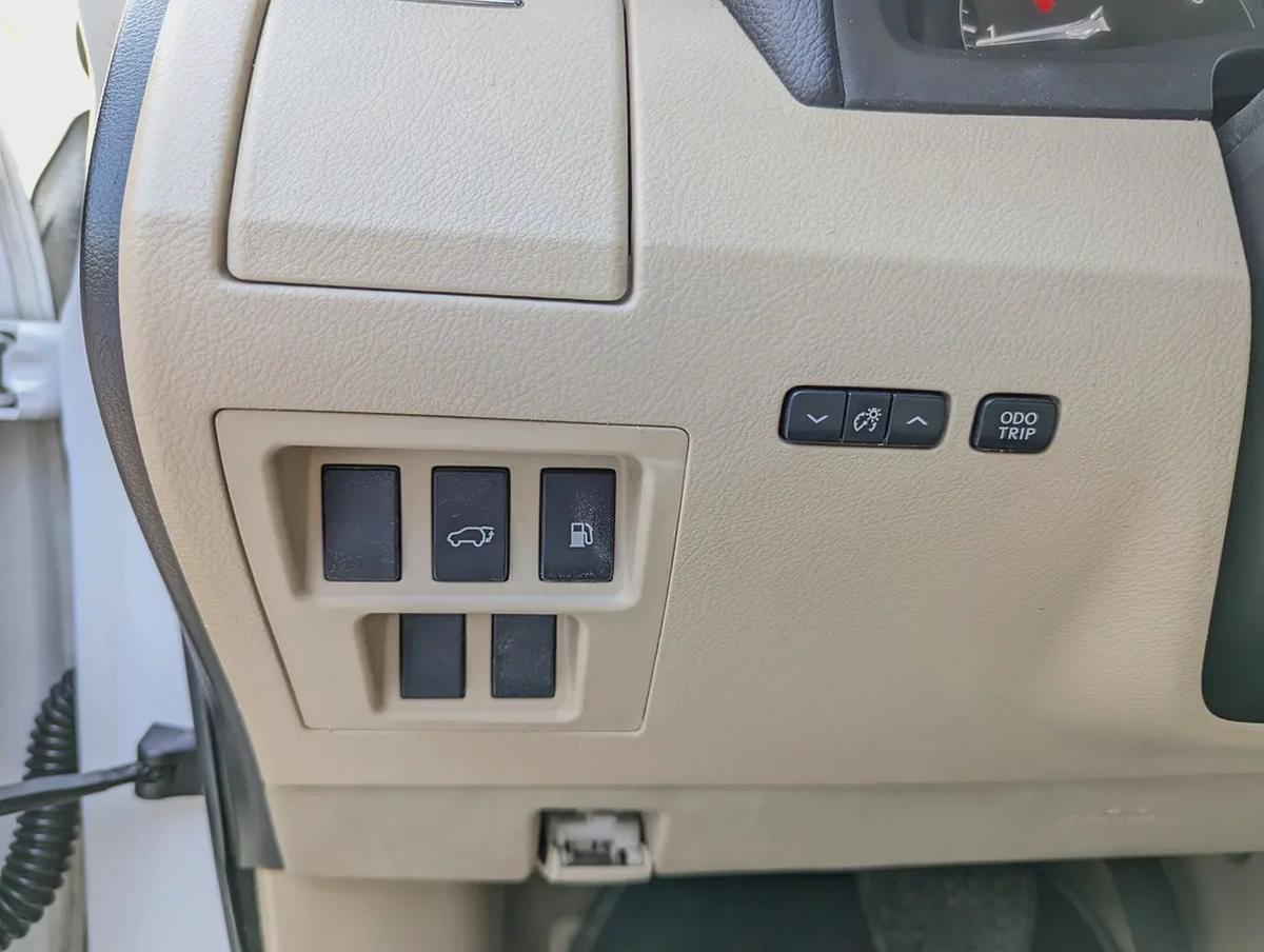 Lexus RX 350 Premier 2011 - American Specs Perfect Condition Inside Out Low KM Family Luxury SUV-13-13