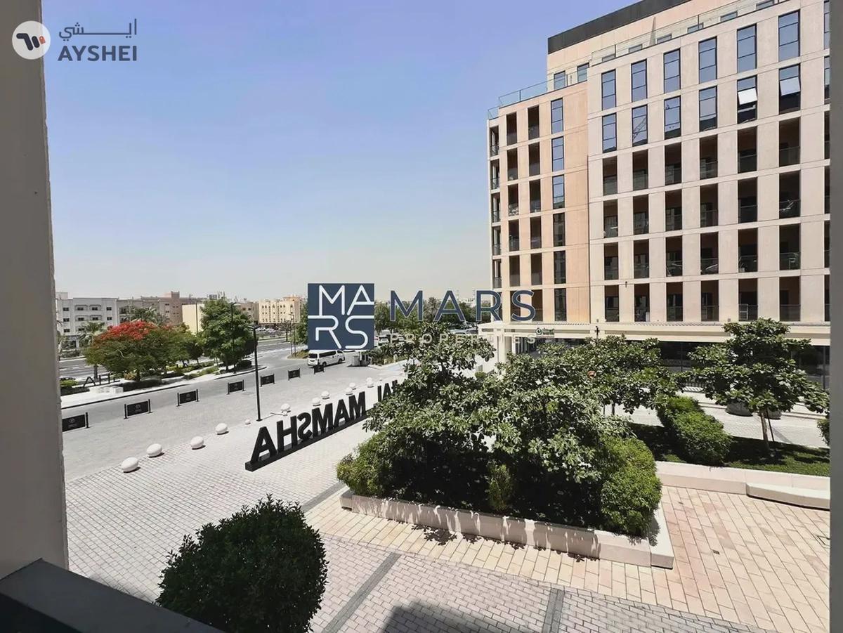 Brand new balcony studio with kitchen appliances-0-landscape