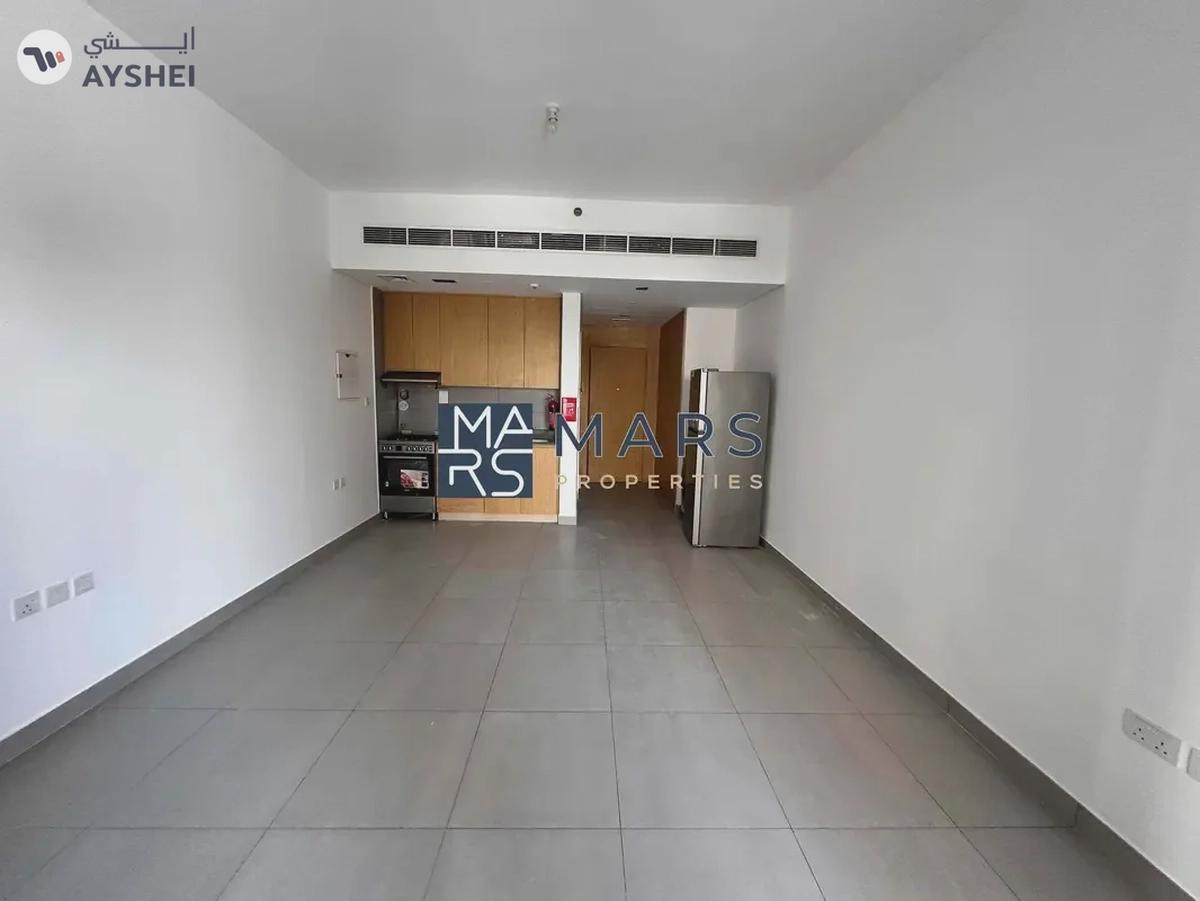 Brand new balcony studio with kitchen appliances-5-5