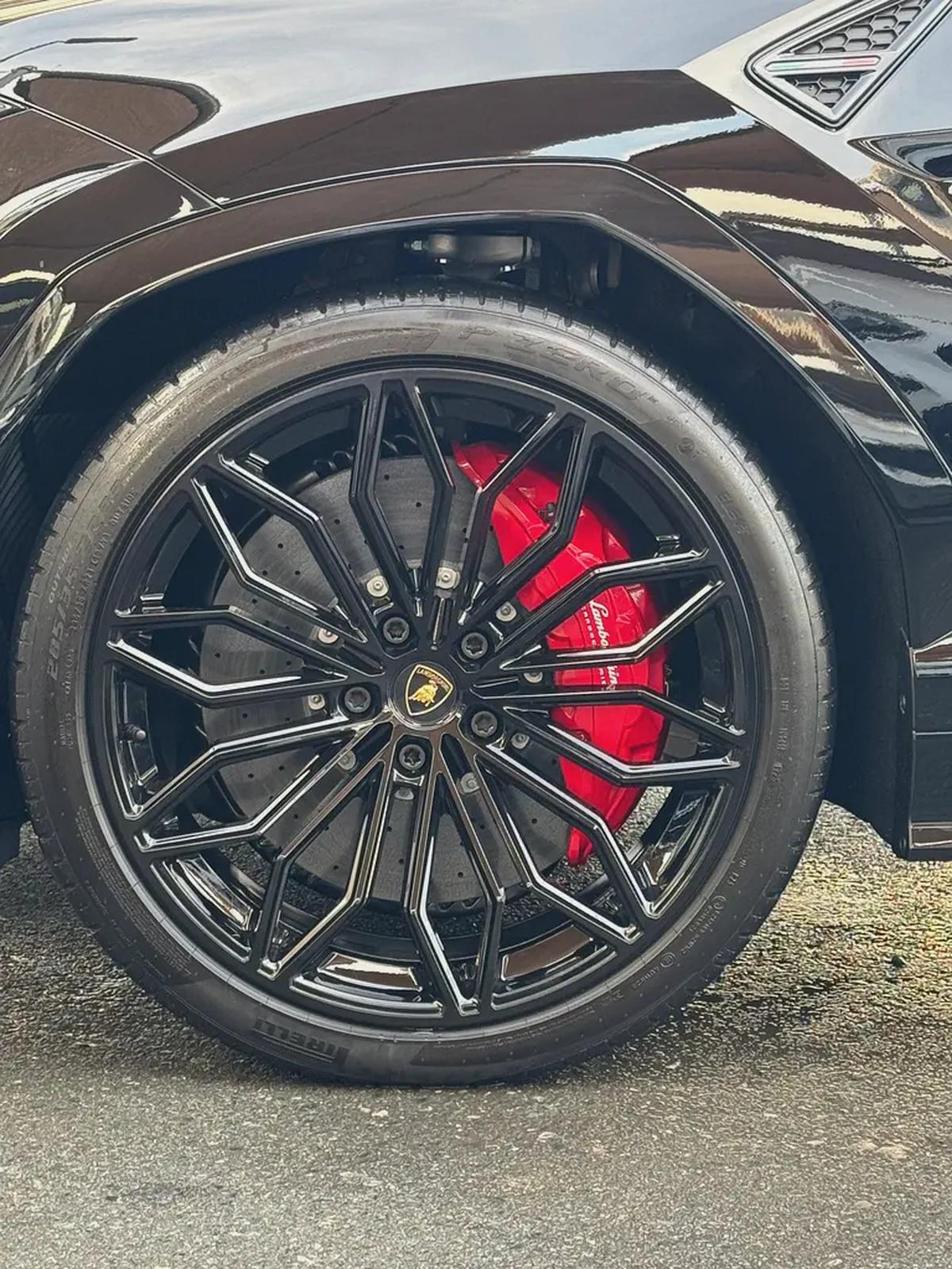 Lamborghini URUS SE 2025 Brand New fully loaded Zero KM-19-19