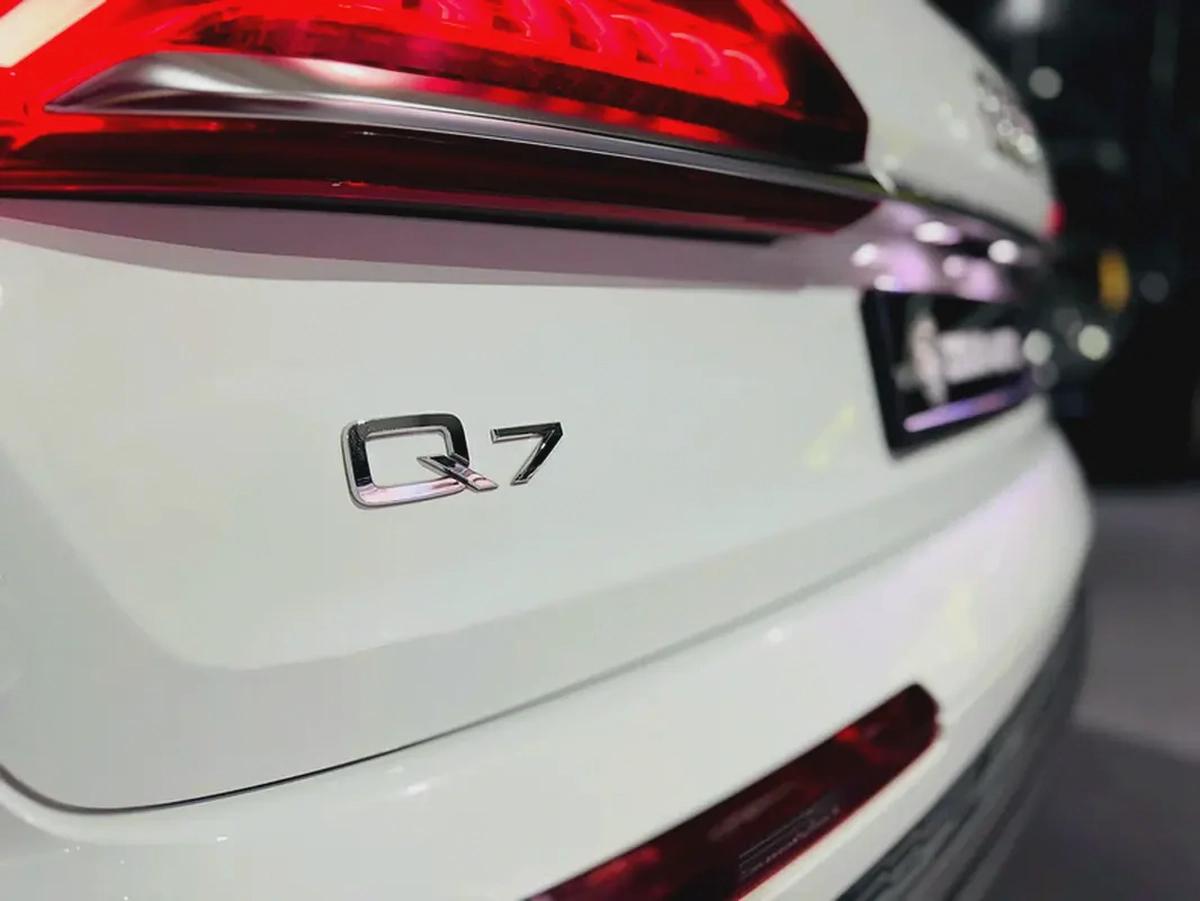 Audi Q7 2022 GCC specs for 169,000.00 AED-5-5