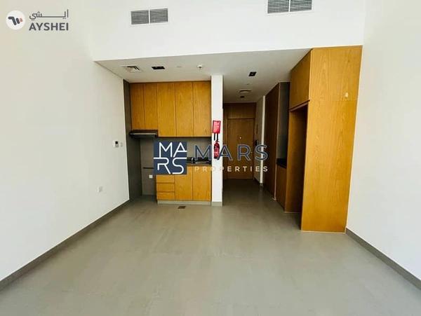 Your Ground Floor Studio: Relax in a Mini Garden!