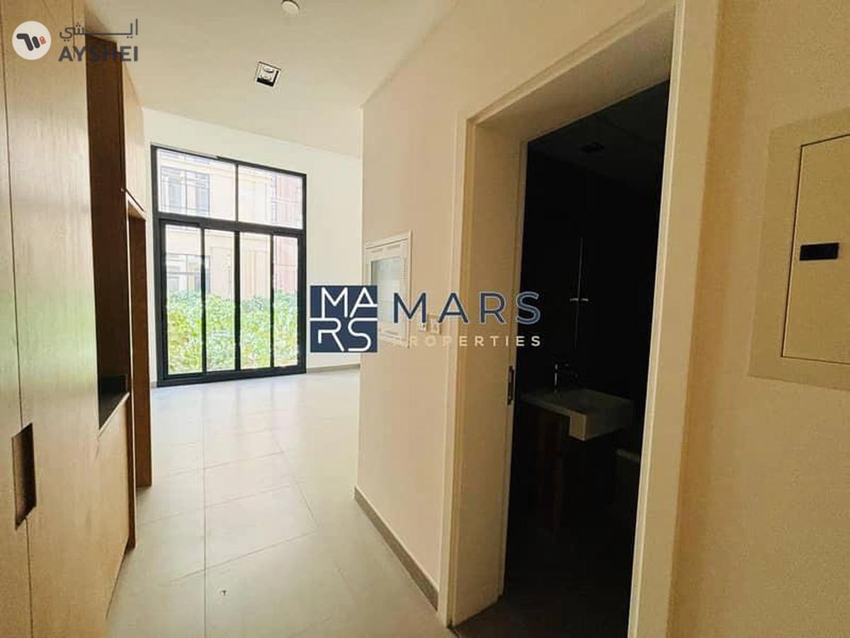 Your Ground Floor Studio: Relax in a Mini Garden!-22-22