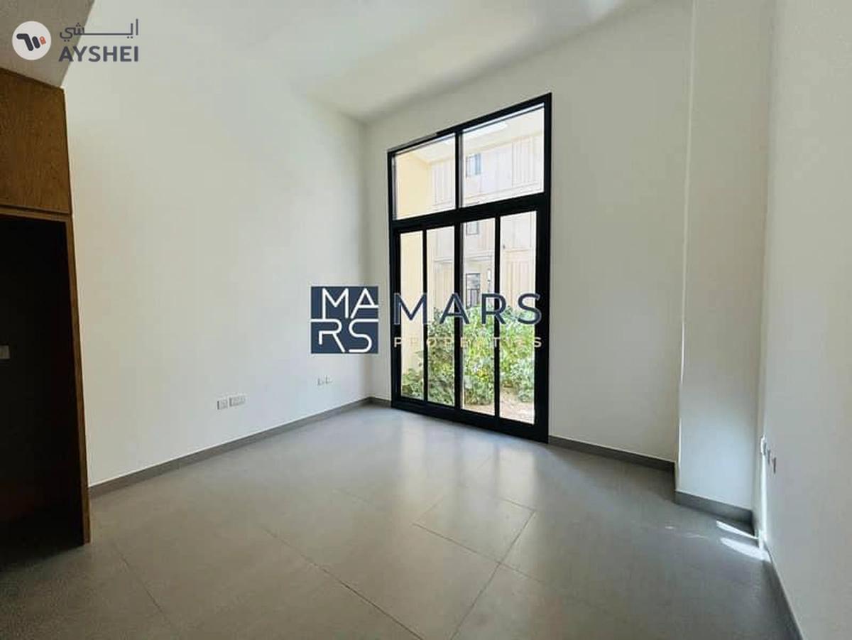 Your Ground Floor Studio: Relax in a Mini Garden!-28-28