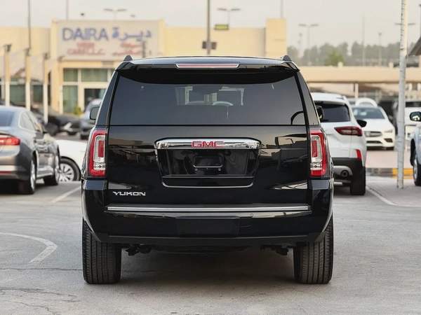 GMC Yukon Denali 2017