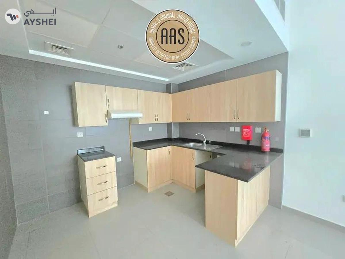 Prime Location Spacious 1Bhk With Full Family Building Full Facilities-2-2