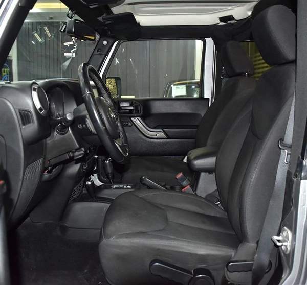 Jeep Wrangler Sport ( 2016 Model ) in Silver Color GCC Specs