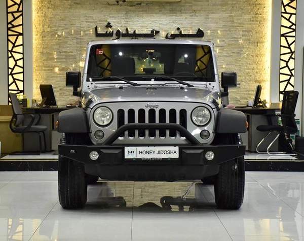 Jeep Wrangler Sport ( 2016 Model ) in Silver Color GCC Specs
