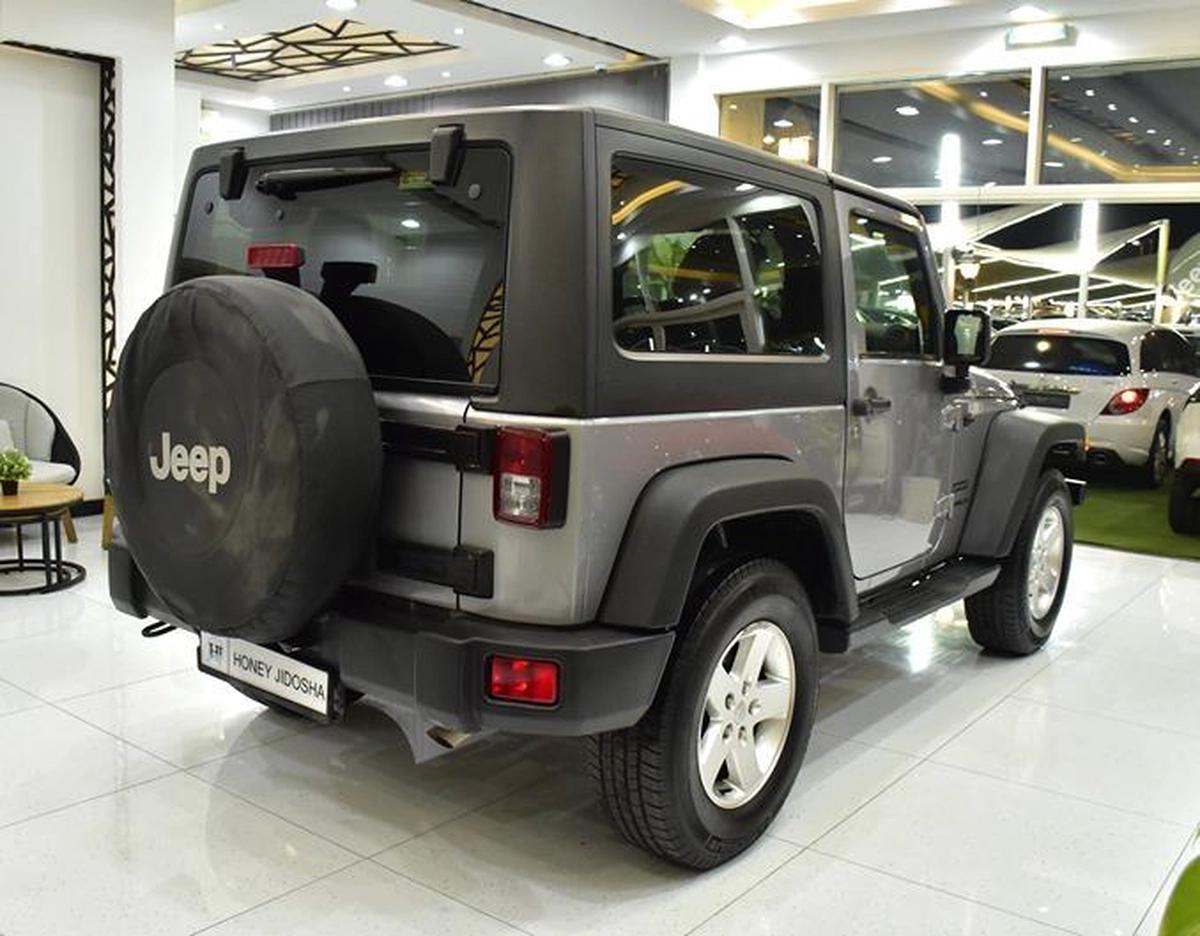 Jeep Wrangler Sport ( 2016 Model ) in Silver Color GCC Specs-7-7