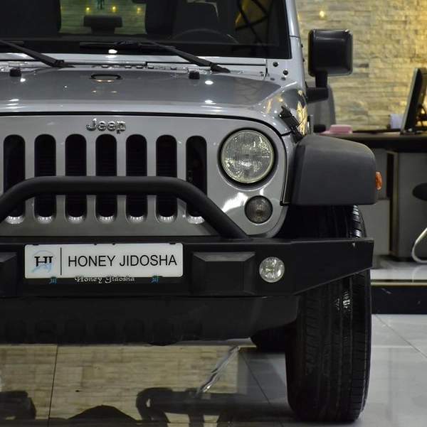 Jeep Wrangler Sport ( 2016 Model ) in Silver Color GCC Specs