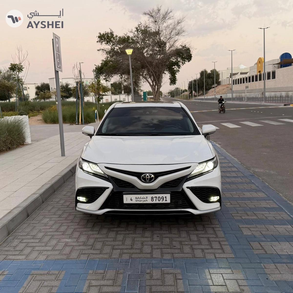 Toyota Camry Grande sport V6 2023-11-11