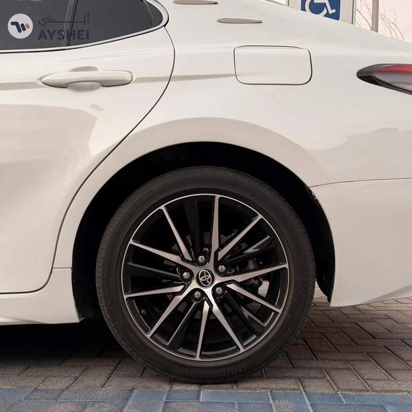 Toyota Camry Grande sport V6 2023