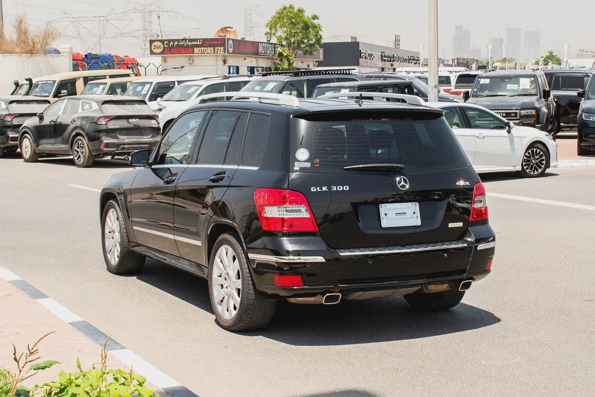 2011 - BENZ GLK300 - IMMACULATE CONDITION - ONLY 92,000 KM DONE-5-5