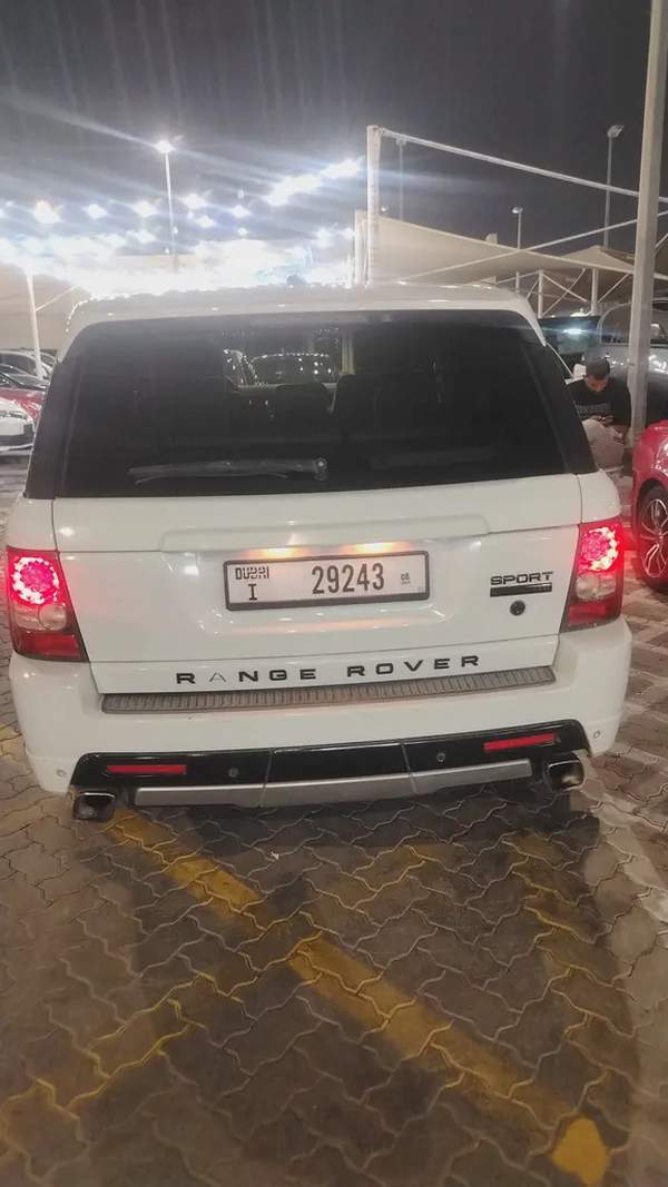 Land Rover Range Rover Sport HSE Supercharged 2011 - GCC Specs