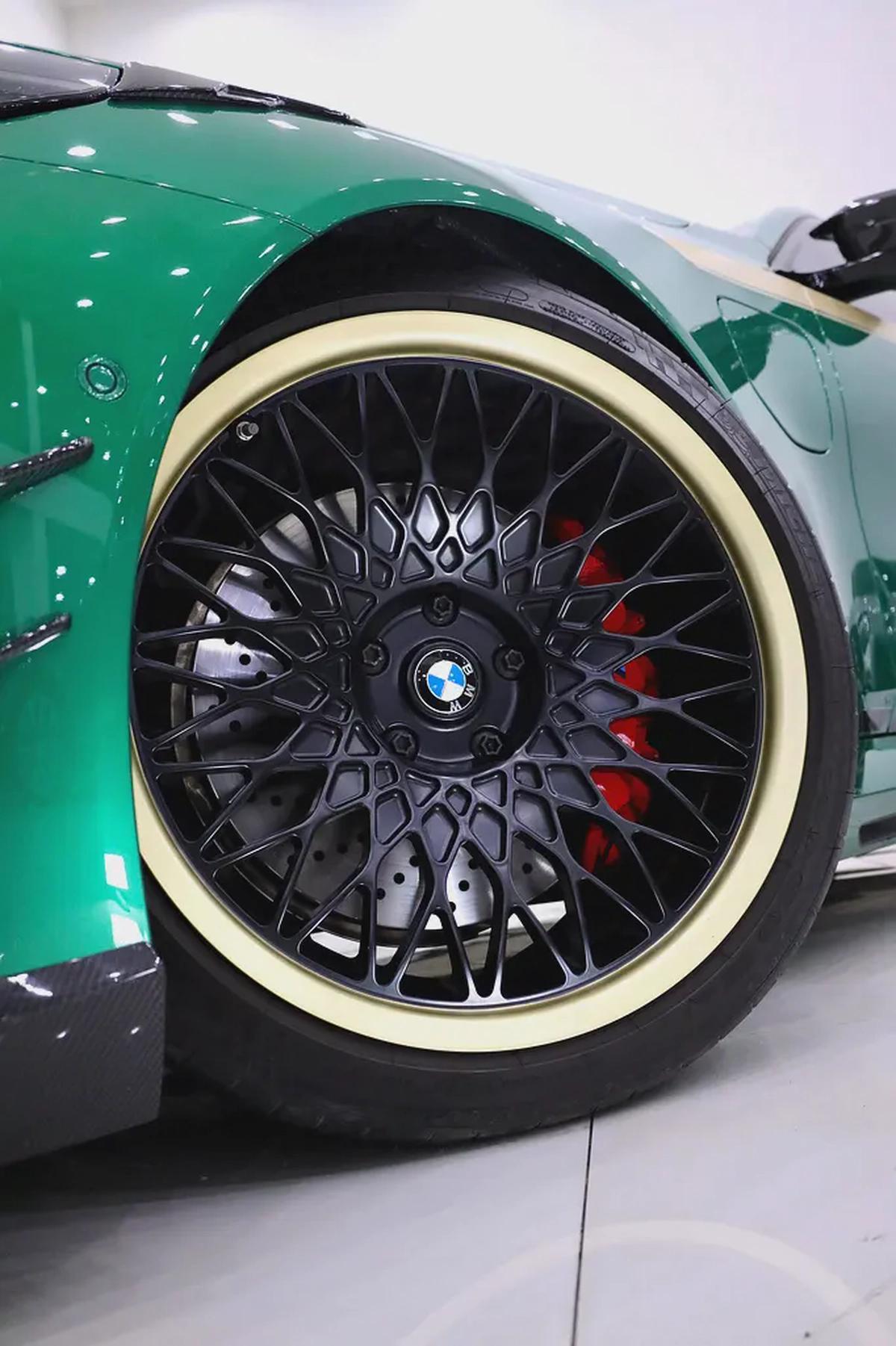 BMW M5 GCC +FULL CARBON MANHART KIT +AGENCY WARRANTY TILL 2031 +AKRAPOVIC EXHAUST+ HRE FORGED WHEELS-14-14